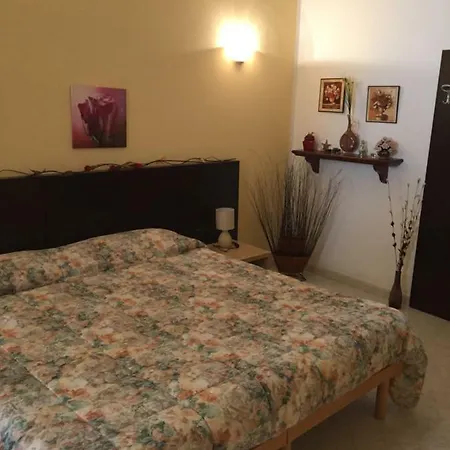 Holiday home Alloggio Privato Giunic
